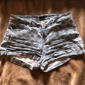 Shorts. Blue patterned
